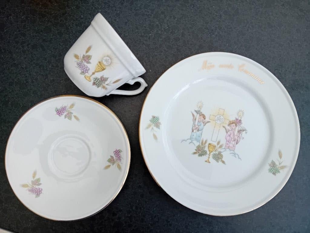 ontbijt set/Eerste H Communie /retro/kop schotel bord zgan, Ophalen of Verzenden, Zo goed als nieuw, Overige typen, Christendom | Katholiek