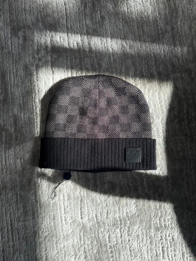 Muts kleur - zwart, Ophalen of Verzenden, Zo goed als nieuw, Maat 48/50 (M), Muts
