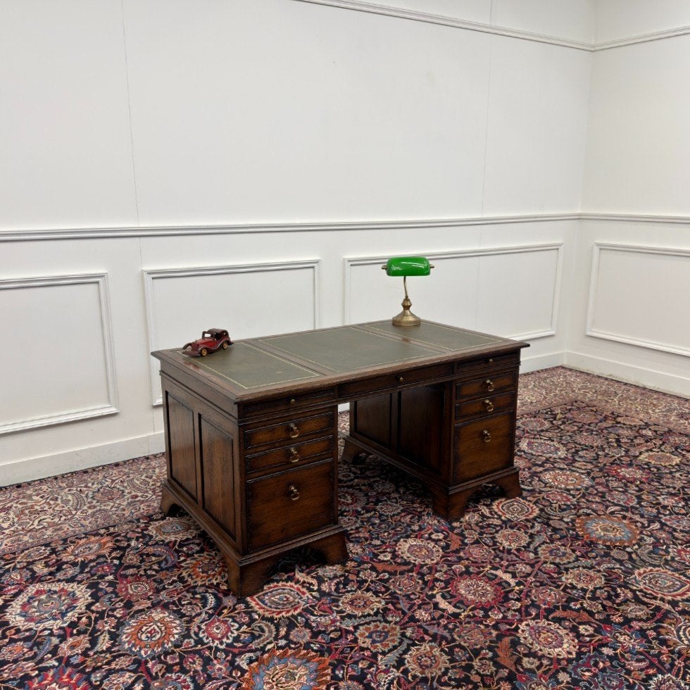 Klassiek Engels RAC Chesterfield Bureau, Ophalen of Verzenden