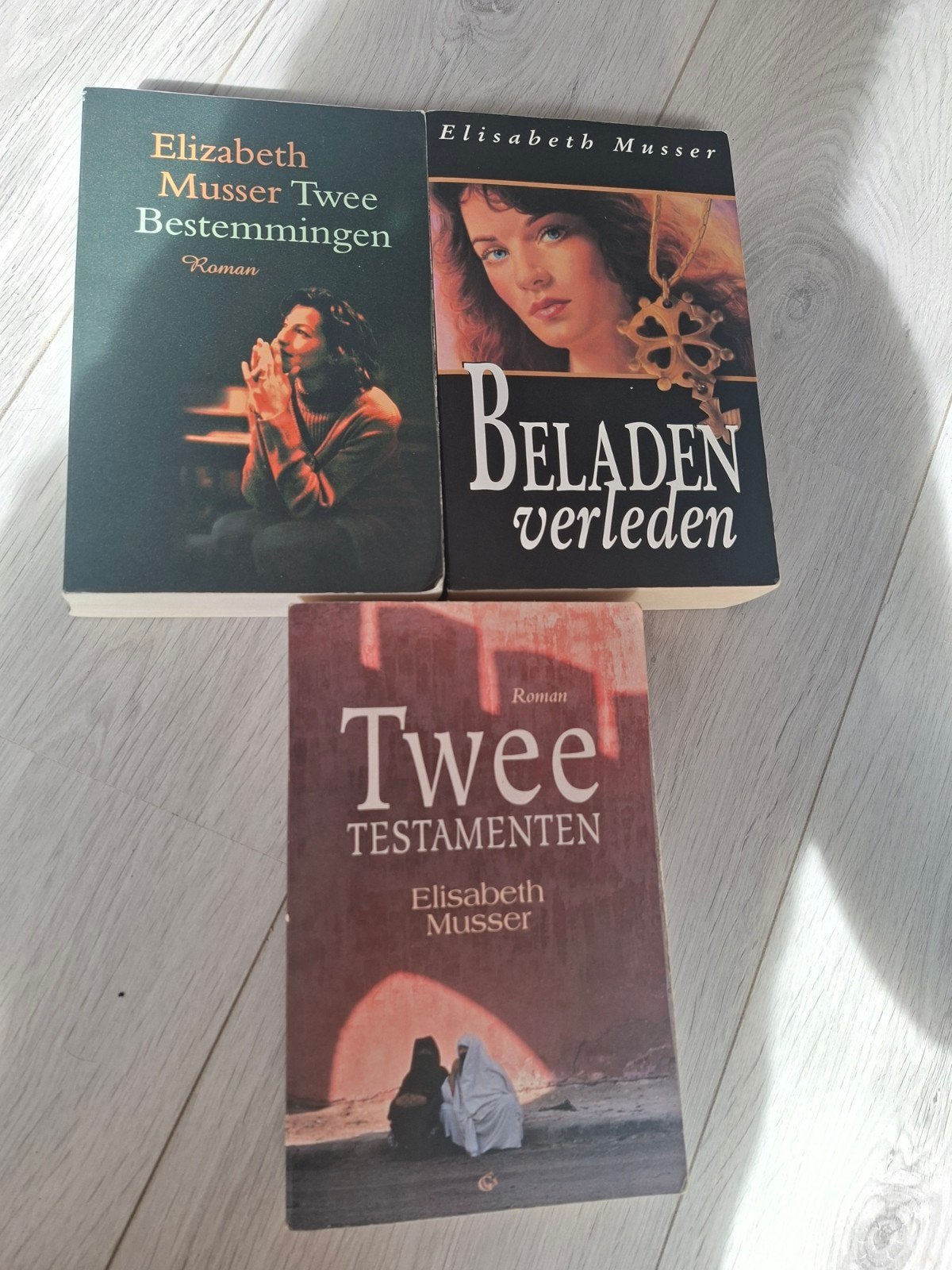 3 boeken van Elisabeth Musser: Romans, Ophalen of Verzenden, Gelezen, Elisabeth Musser