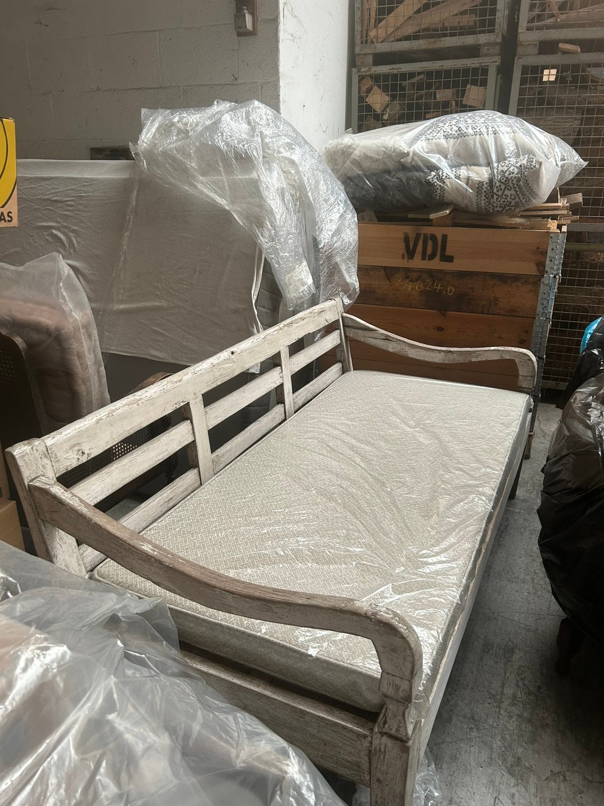 Prachtige oude tuinbank met linnenhuis stof matras nw op mt, Ophalen