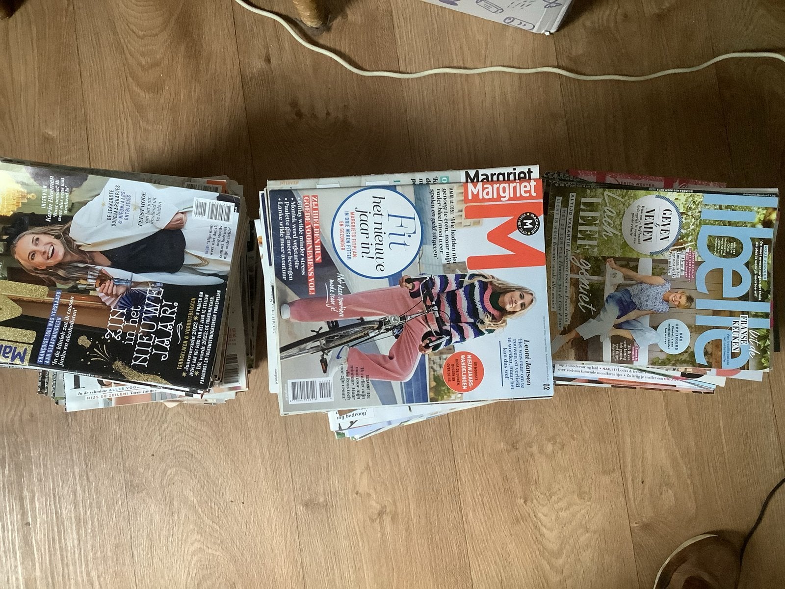 Tijdschriften: Libelle en Margriet, vele jaargangen, Ophalen of Verzenden, Gelezen, Damesbladen