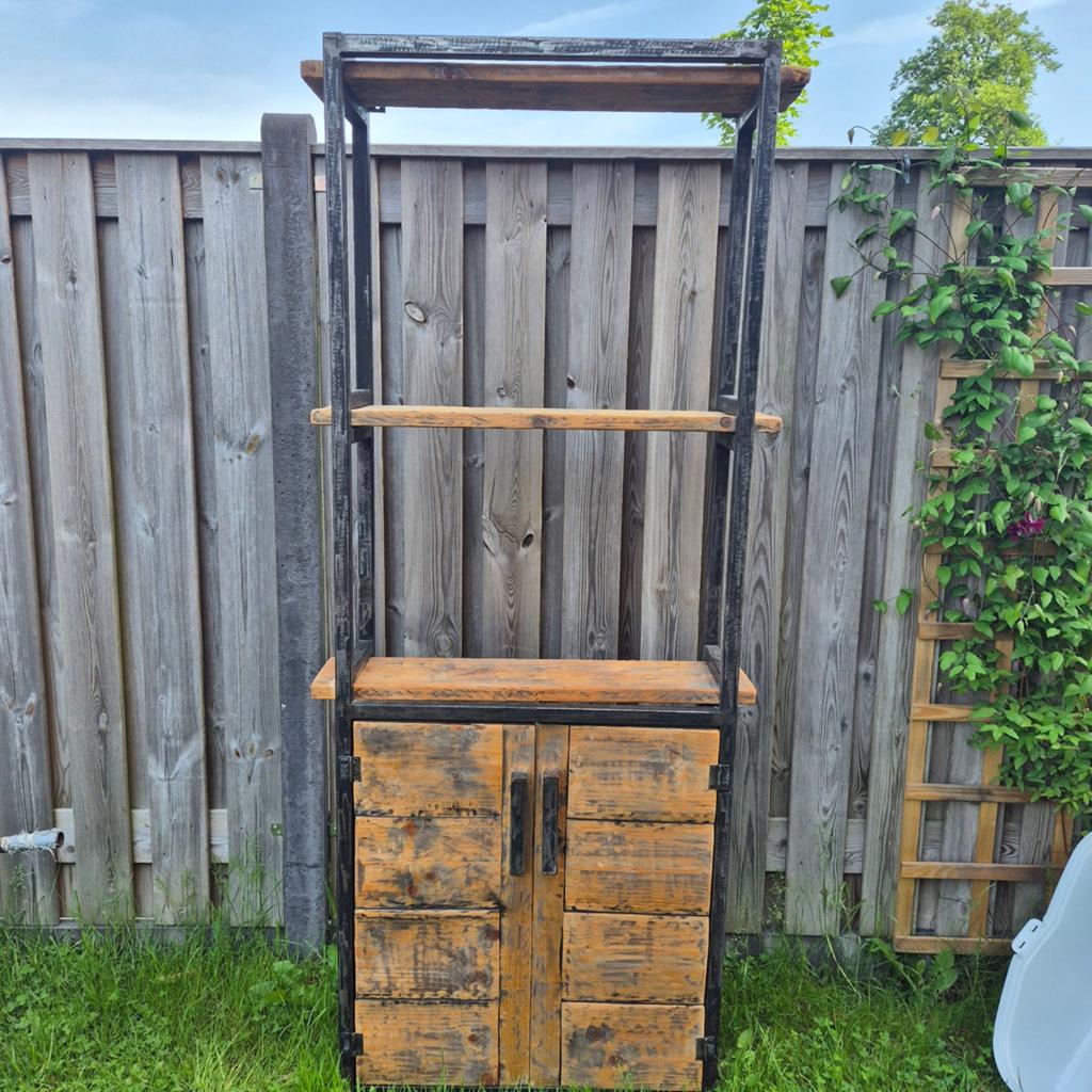 Hand made kast, Ophalen, 25 tot 50 cm