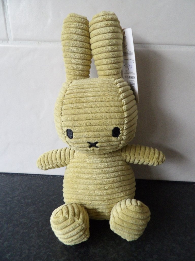 Nieuw met kaartjes Nijntje knuffel Sitting Corduroy Gold Gre, Nijntje, Ophalen of Verzenden, Middelgroot (20 tot 80 cm), Konijn