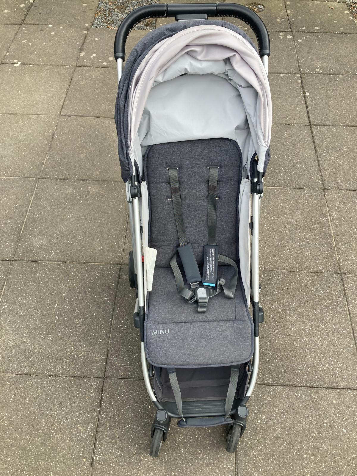 UPPAbaby Minu Buggy (Model: 0818-MIN-EU), Ophalen, Zo goed als nieuw, Zonnekap