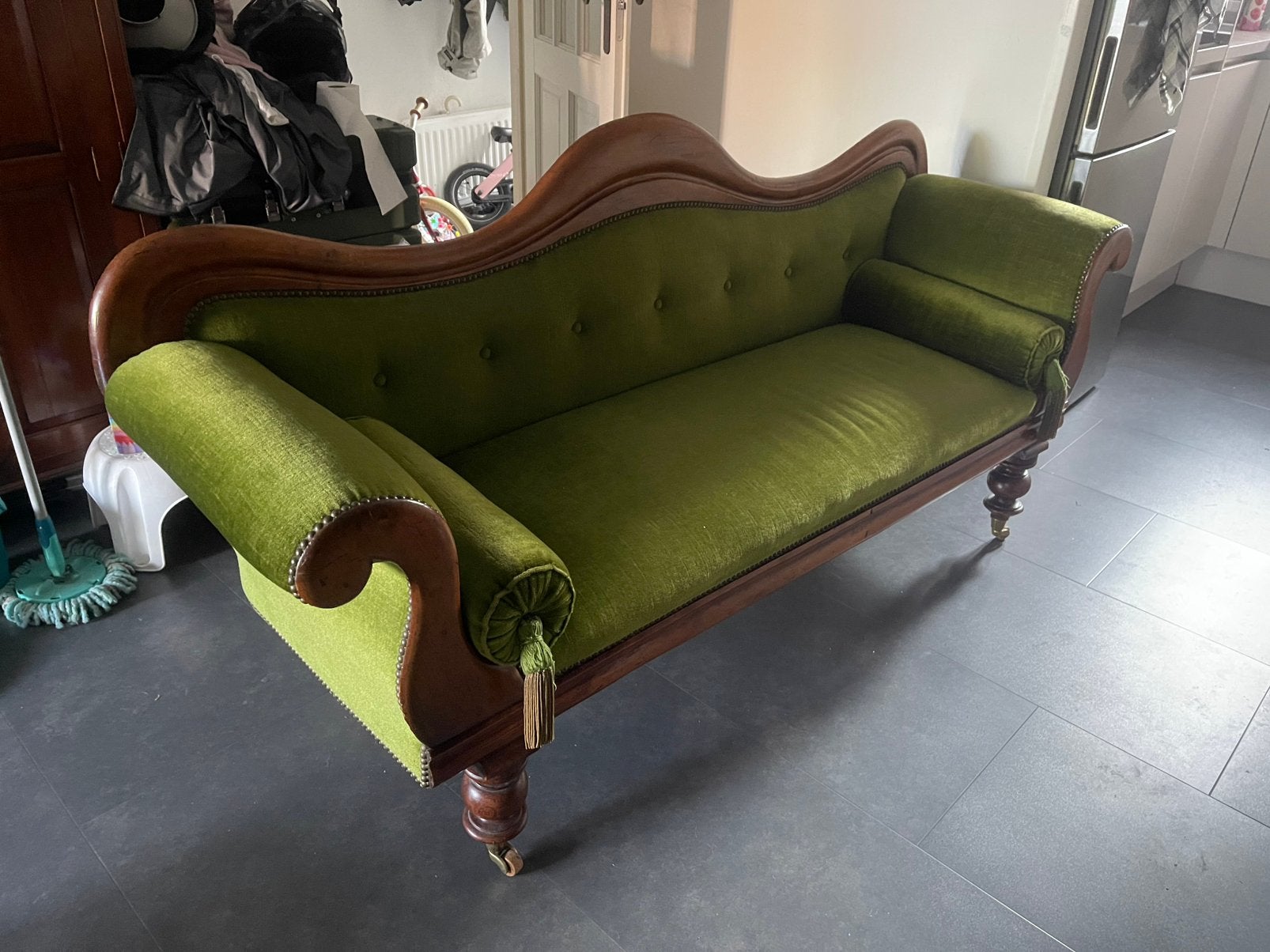 Antieke Biedermeier bank, Ophalen, Zo goed als nieuw, Stof