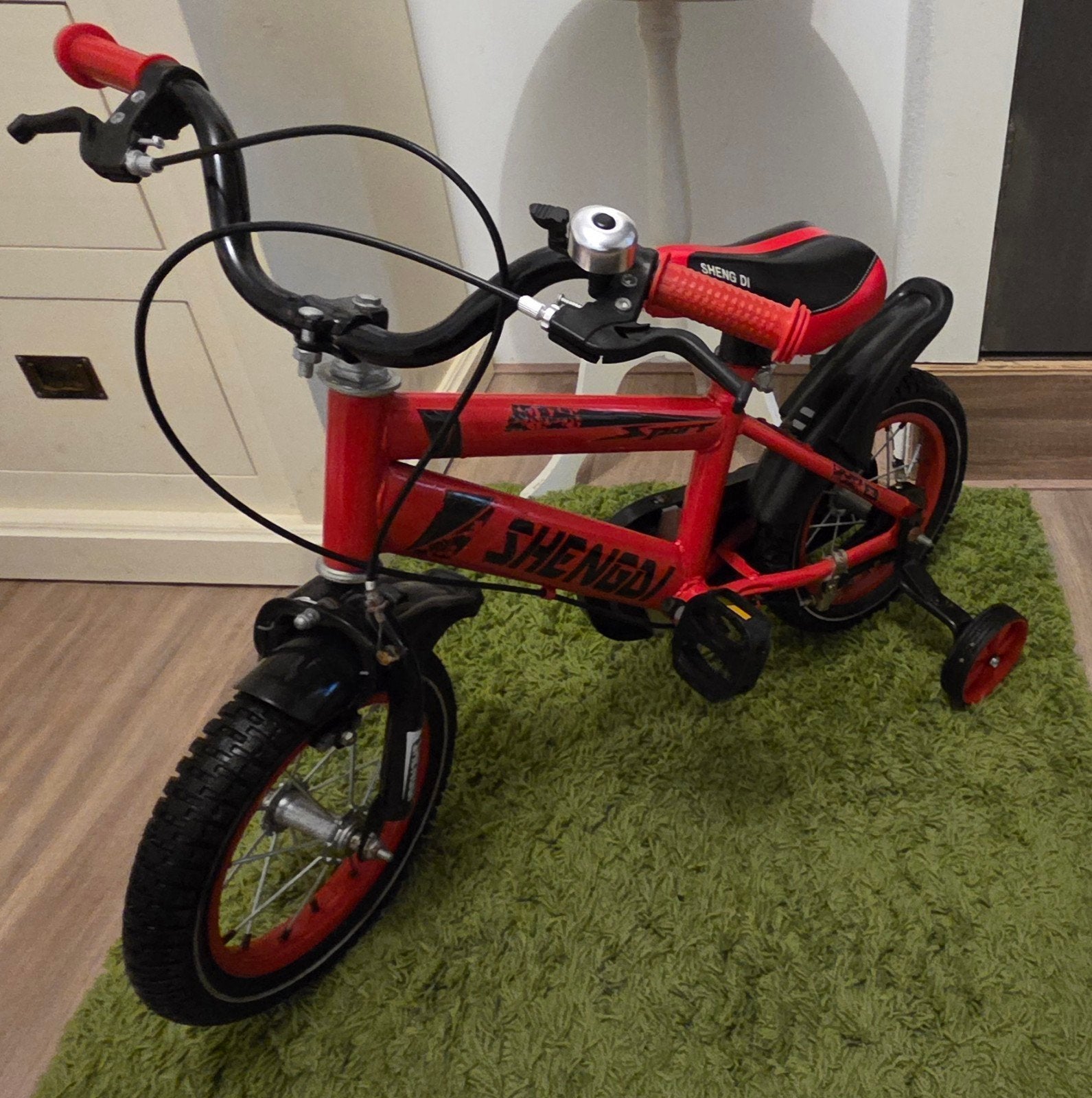 Kinderfietsje rood merk - Sheng Di  12 inch, Ophalen, Zijwieltjes, Sheng Di, Velgrem