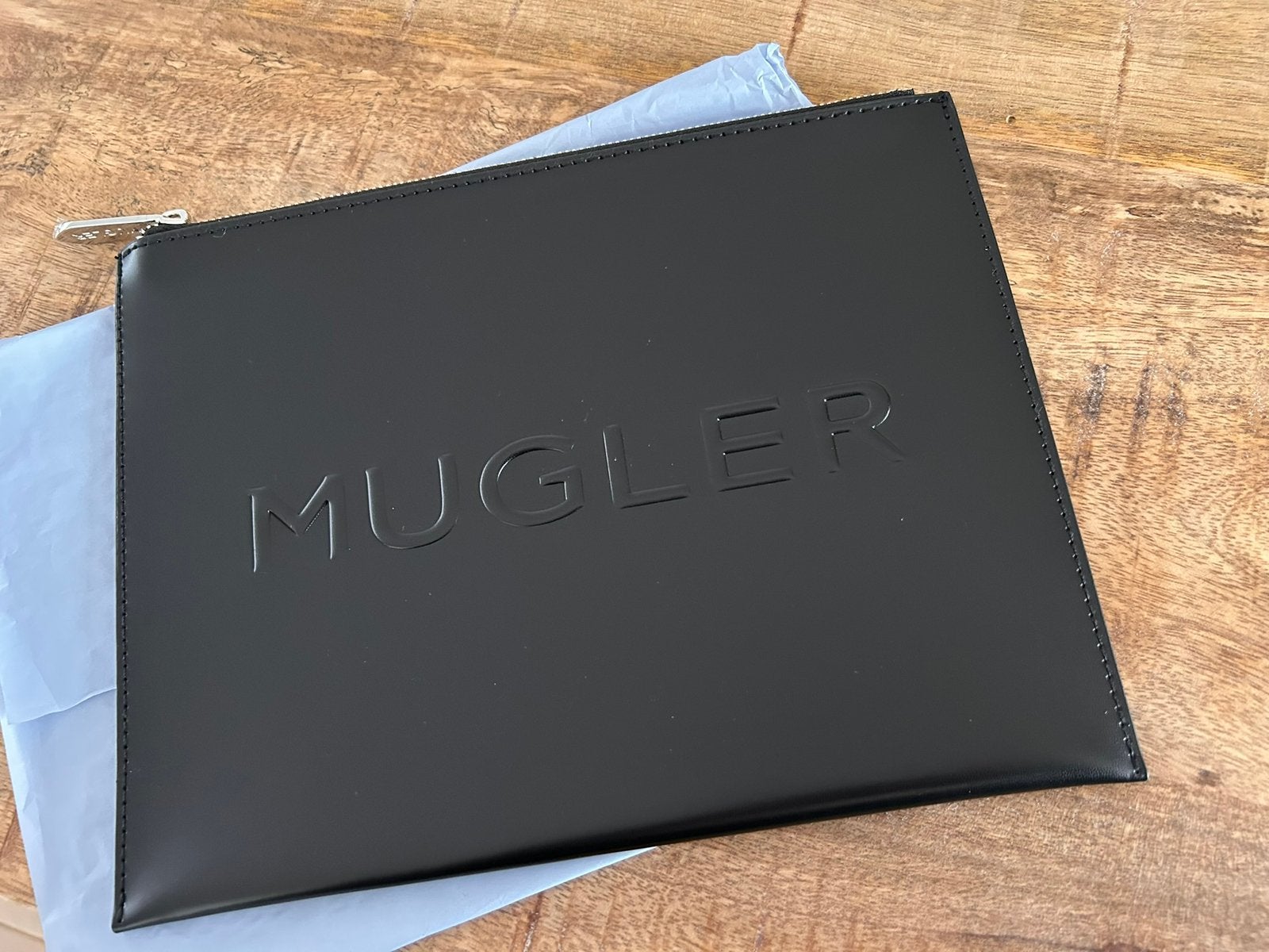 Nieuwe pouch, Mugler., Ophalen of Verzenden, Nieuw