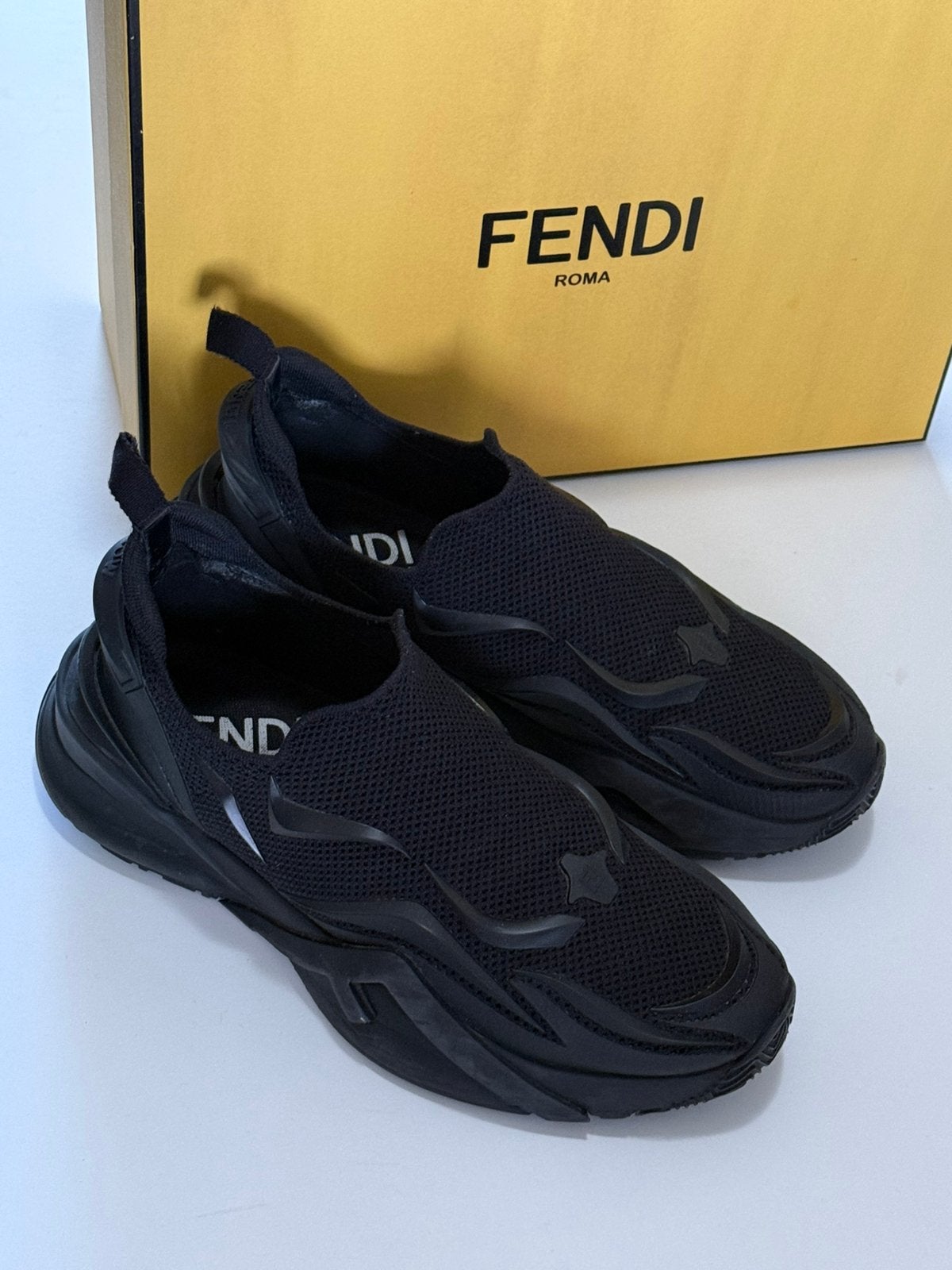 Fendi Flow Sneakers Maat 43 - Nieuwprijs €850, Zwart, Ophalen of Verzenden, Sneakers of Gympen, Gedragen