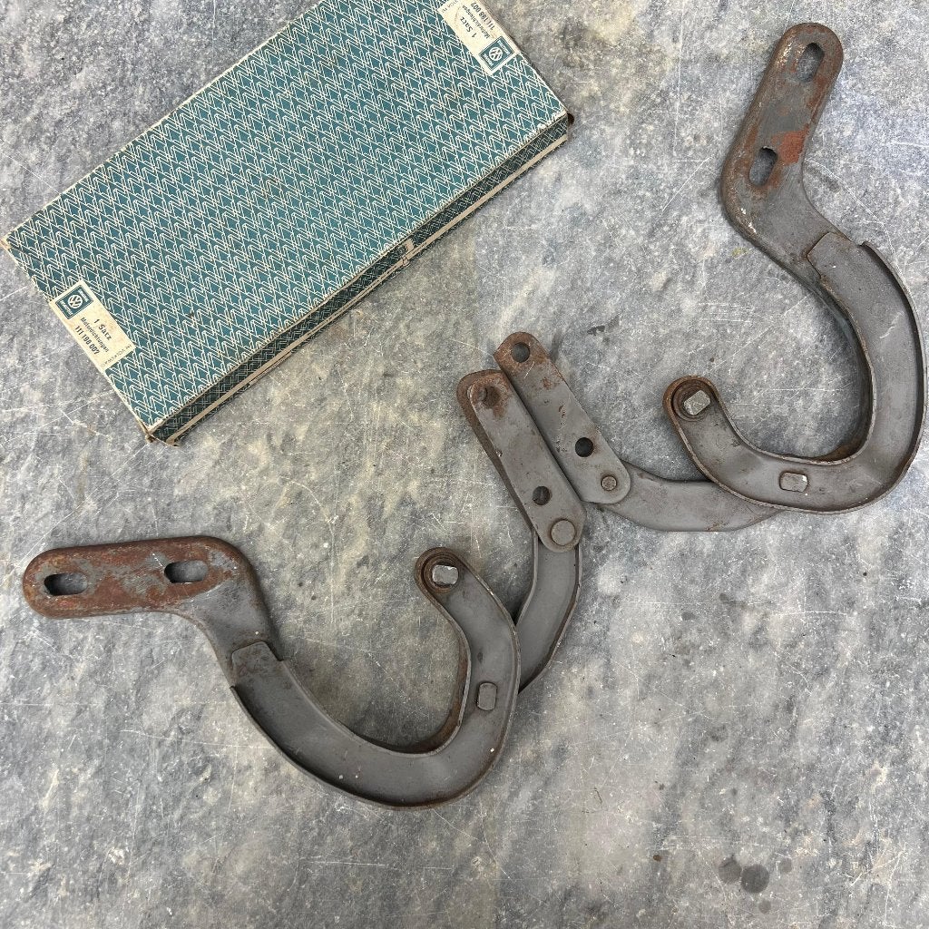VW Squareback achterklep scharnierset, Ophalen of Verzenden, Gebruikt