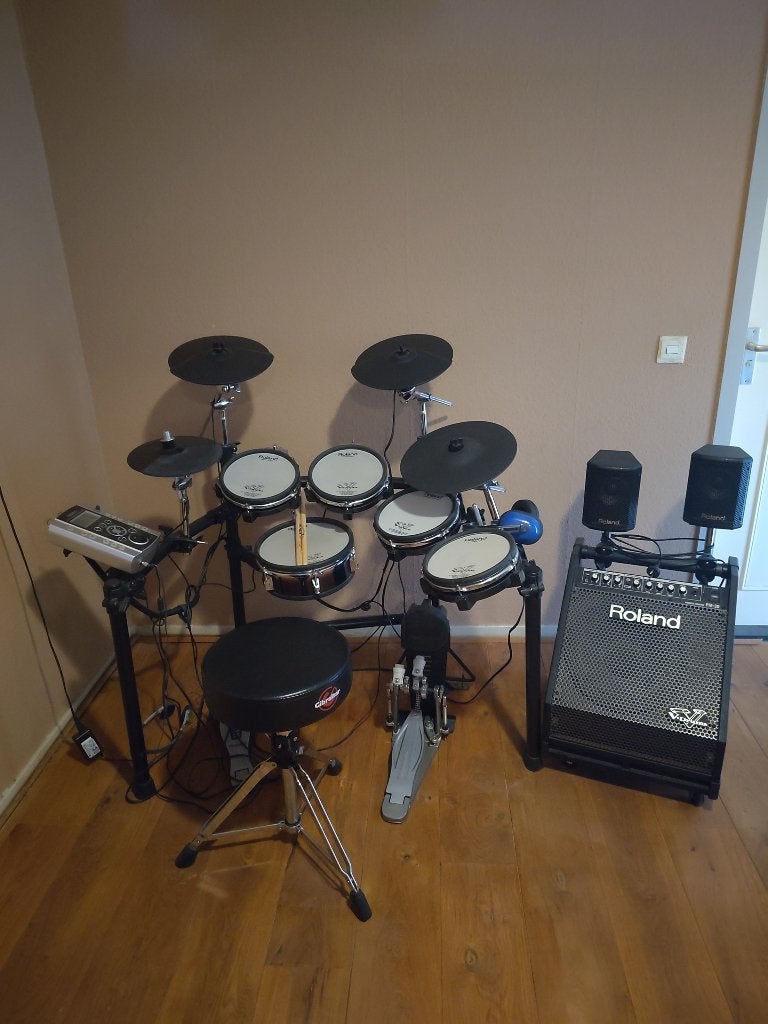 Uitgebreide Roland TD9 + monitor en toebehoren, Ophalen, Zo goed als nieuw, Roland