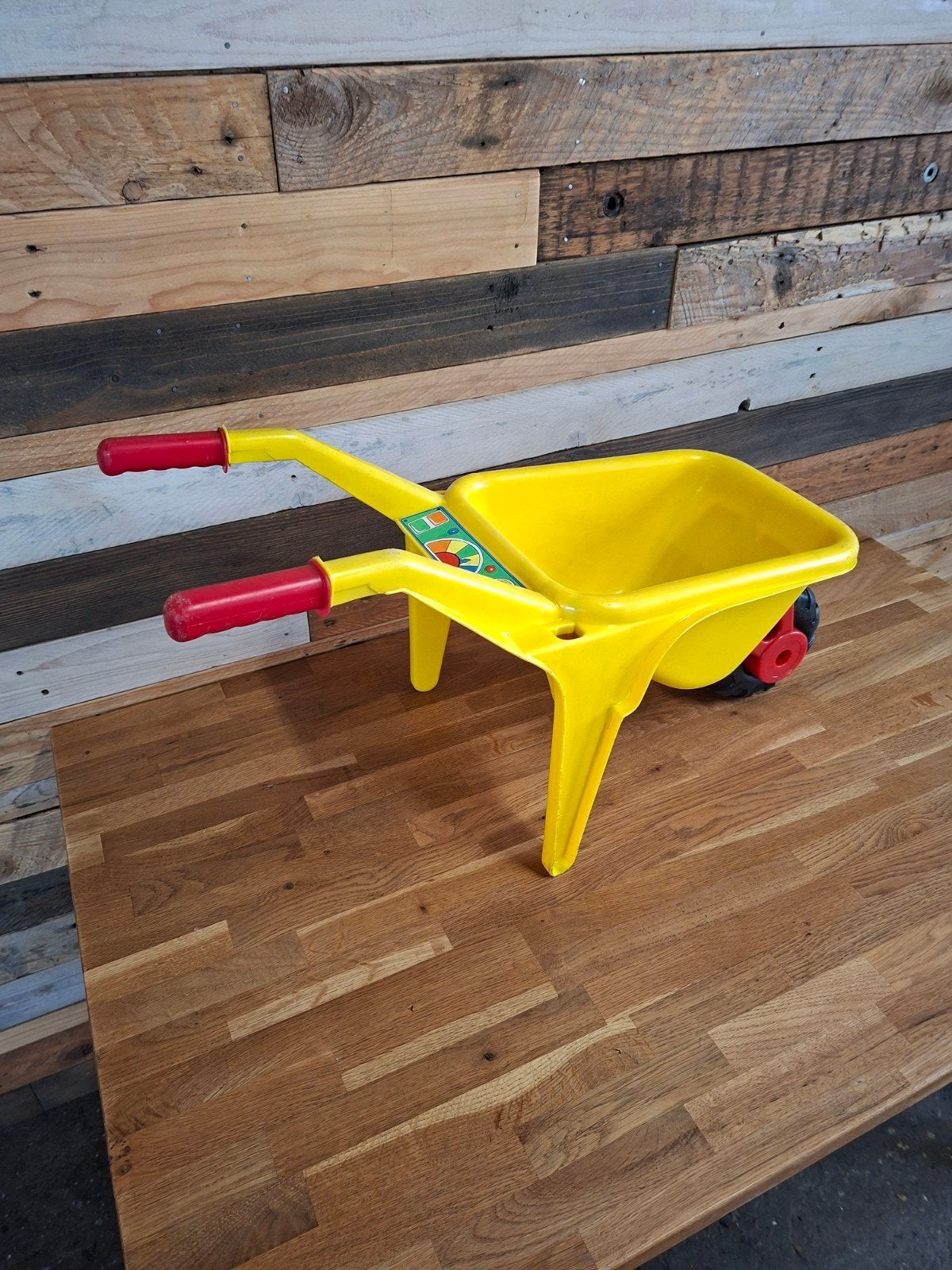 Leuke gele speelgoed kruiwagen voor kinderen, Kinderen en Baby's, Speelgoed | Buiten | Los speelgoed, Ophalen