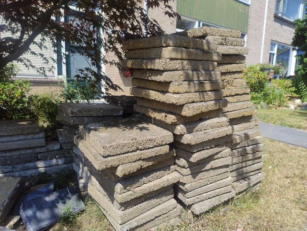 Gratis af te halen grijze stoeptegels, Tuin en Terras, Ophalen, Gebruikt, Beton, Terrastegels