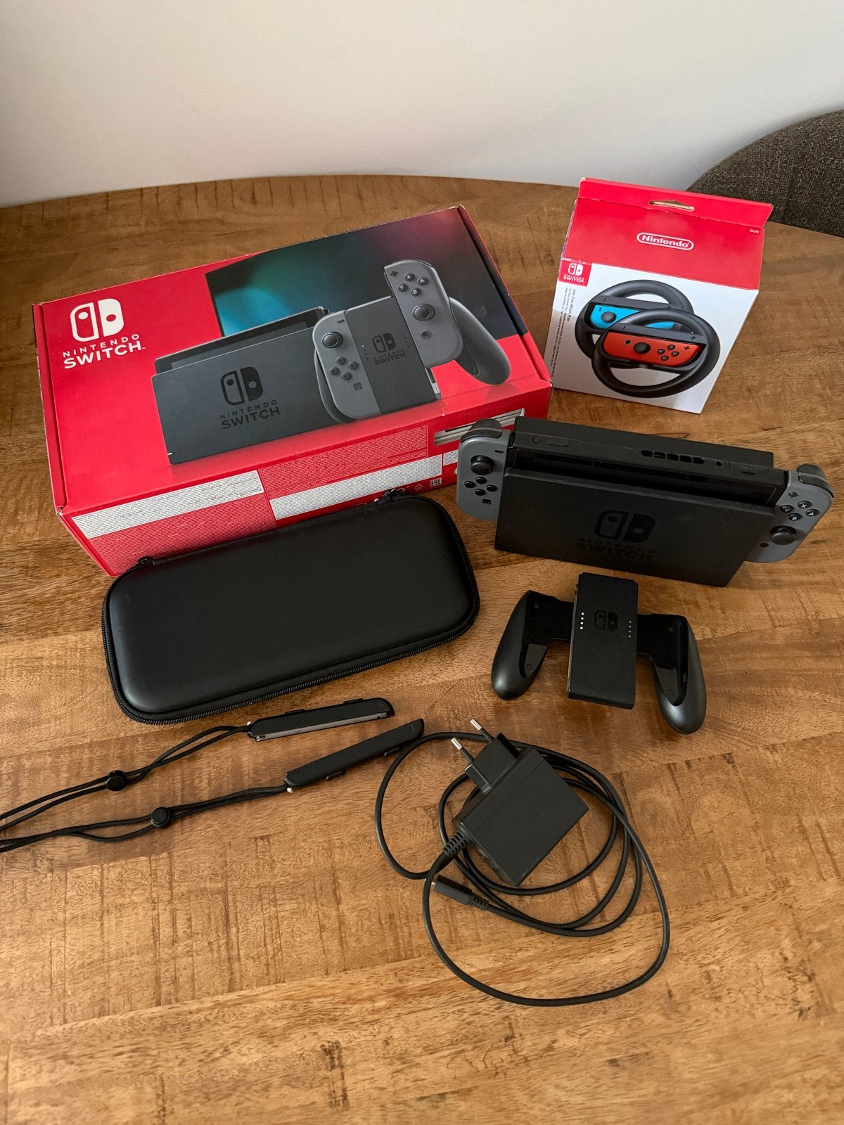 Nintendo Switch met extra's, Met games, Met 2 controllers, Zo goed als nieuw, Ophalen