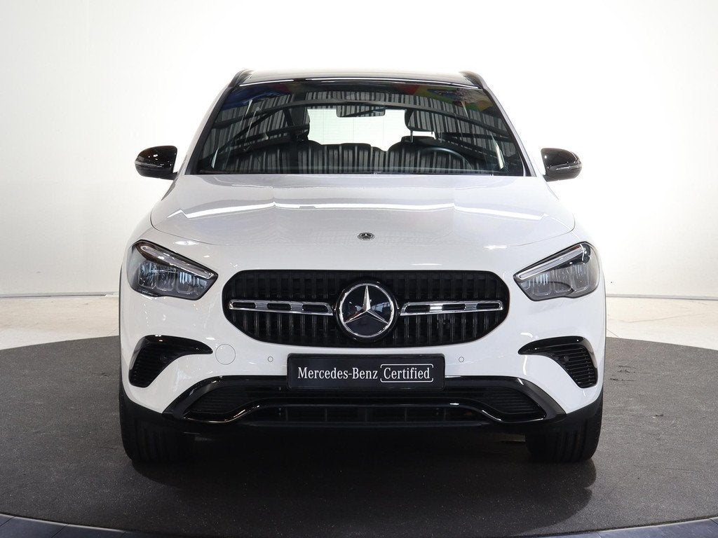Mercedes-Benz GLA-klasse 250 e Star Edition Luxury Line | Ni, Auto's, Mercedes-Benz, Automatische klimaatregeling, 16 kWh, Wit