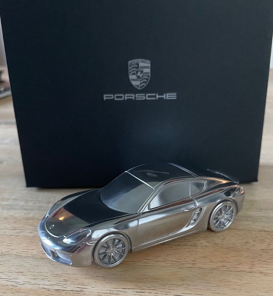 Porsche 718 Cayman S  chroom aluminium paperweight, Hobby en Vrije tijd, Modelauto's | 1:43, Ophalen of Verzenden, Nieuw, Auto