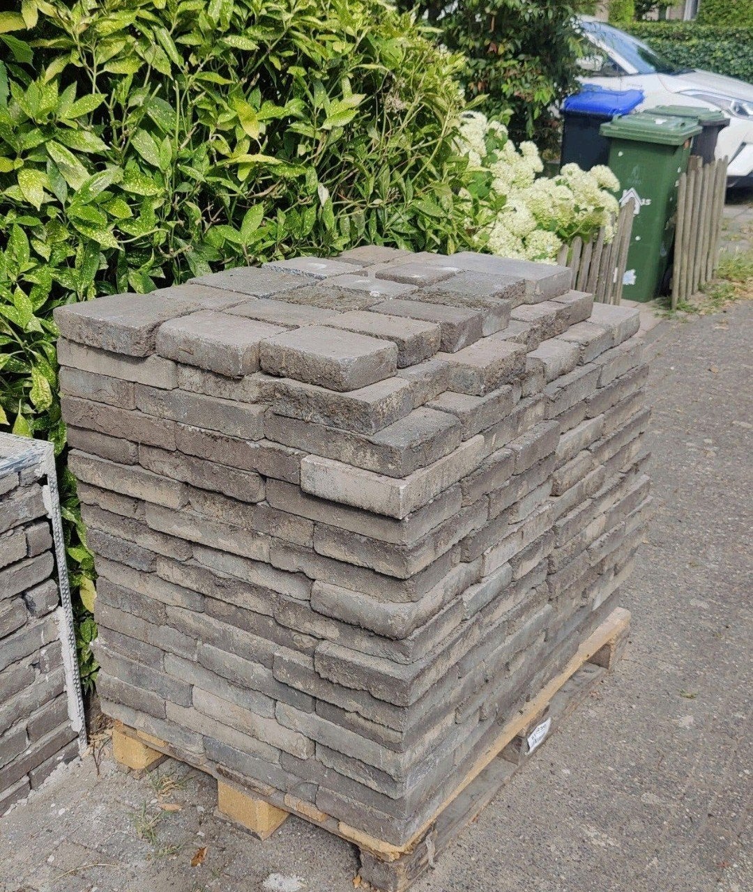 Gratis Gebruikte tegels 30x20x6 - opgestapeld - 6m², Ophalen, Gebruikt, 5 tot 10 m², Klinkers