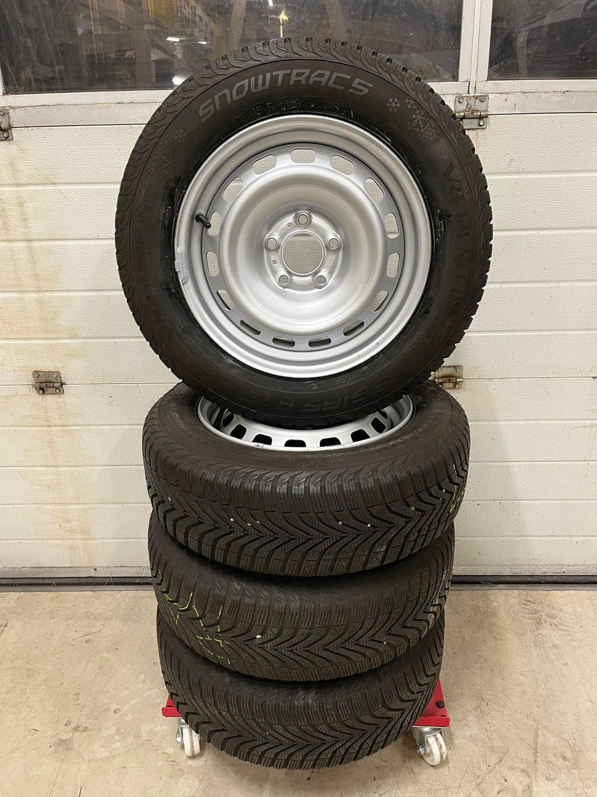 Winterbanden berlingo , opel combo,  peugeot partner ,rifter, Ophalen, 15 inch, Banden en Velgen, Winterbanden