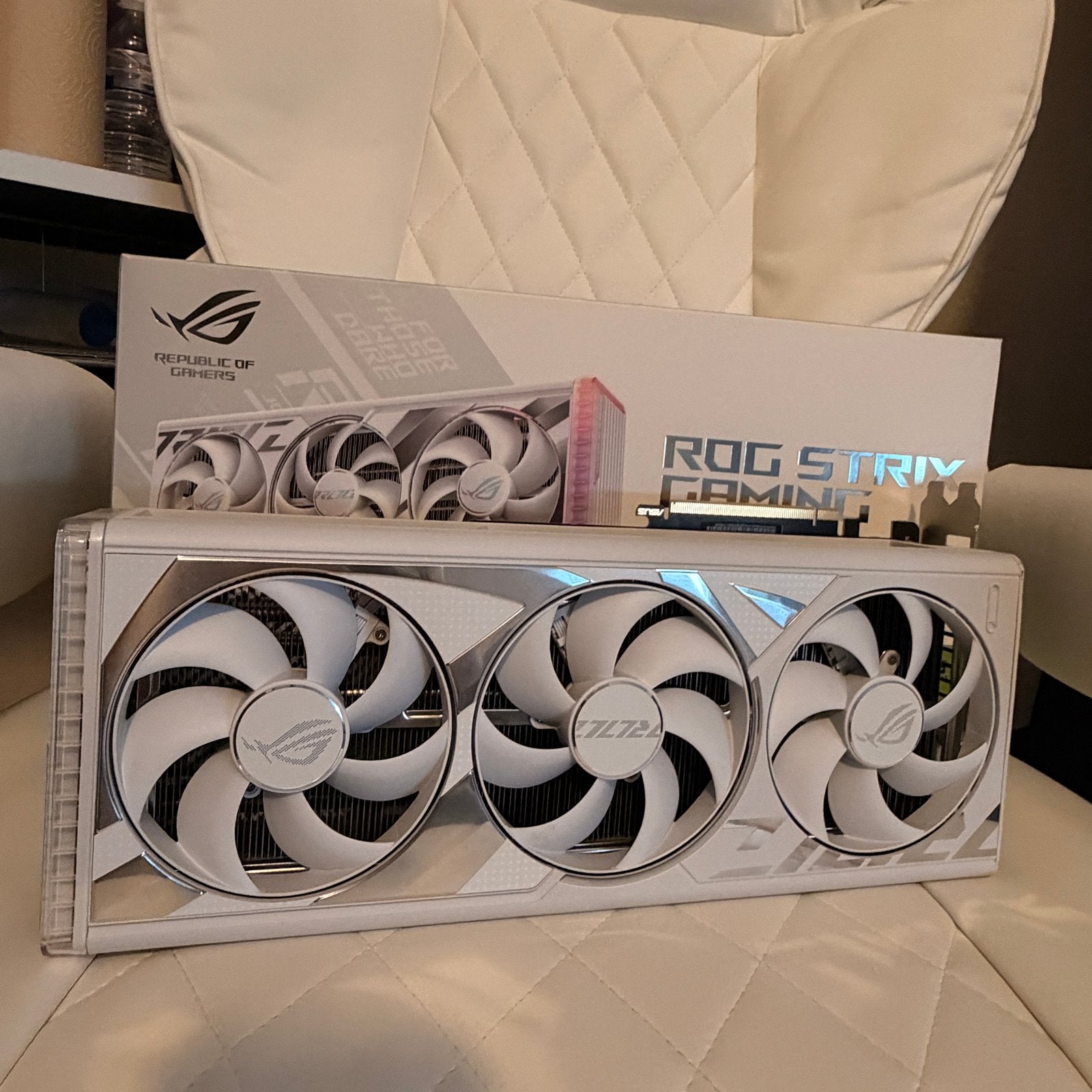 ASUS ROG Strix GeForce RTX 4090 White Edition, Verzenden, GDDR6, PCI-Express 4, Zo goed als nieuw