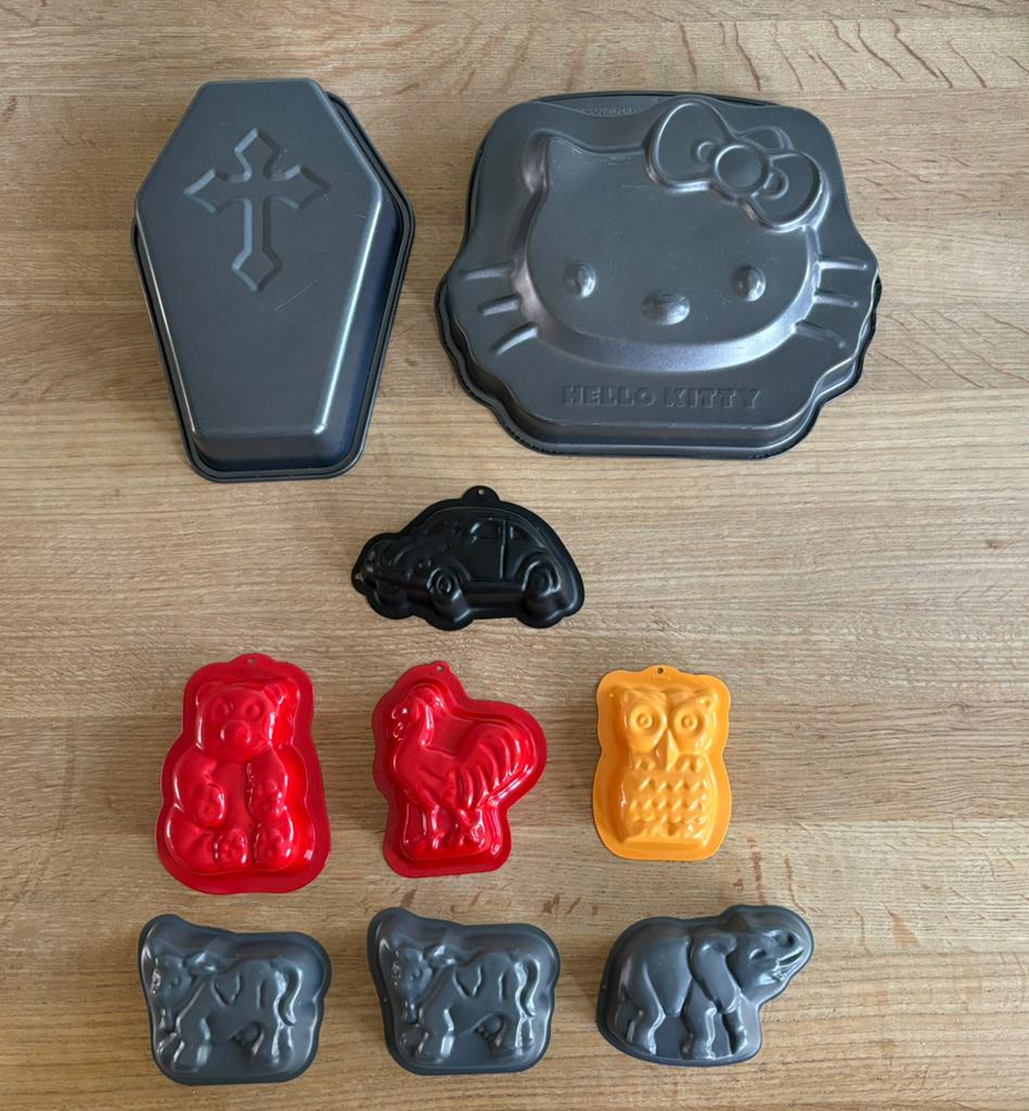 Grote set vintage diverse kinder bakvormen, Ophalen of Verzenden, Zo goed als nieuw
