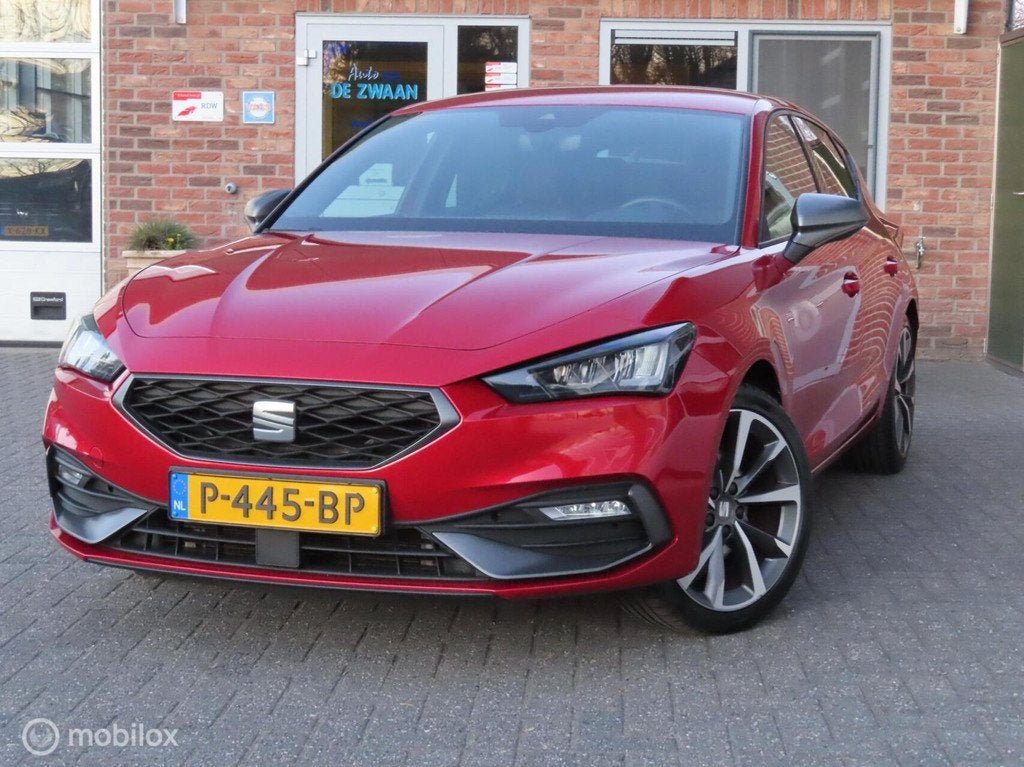 Seat Leon 1.5 eTSI FR Business Intense|Keyless entry/go|Sfee, Auto's, Seat, Bedrijf, Te koop, Leon, ABS, Achteruitrijcamera, Airbags