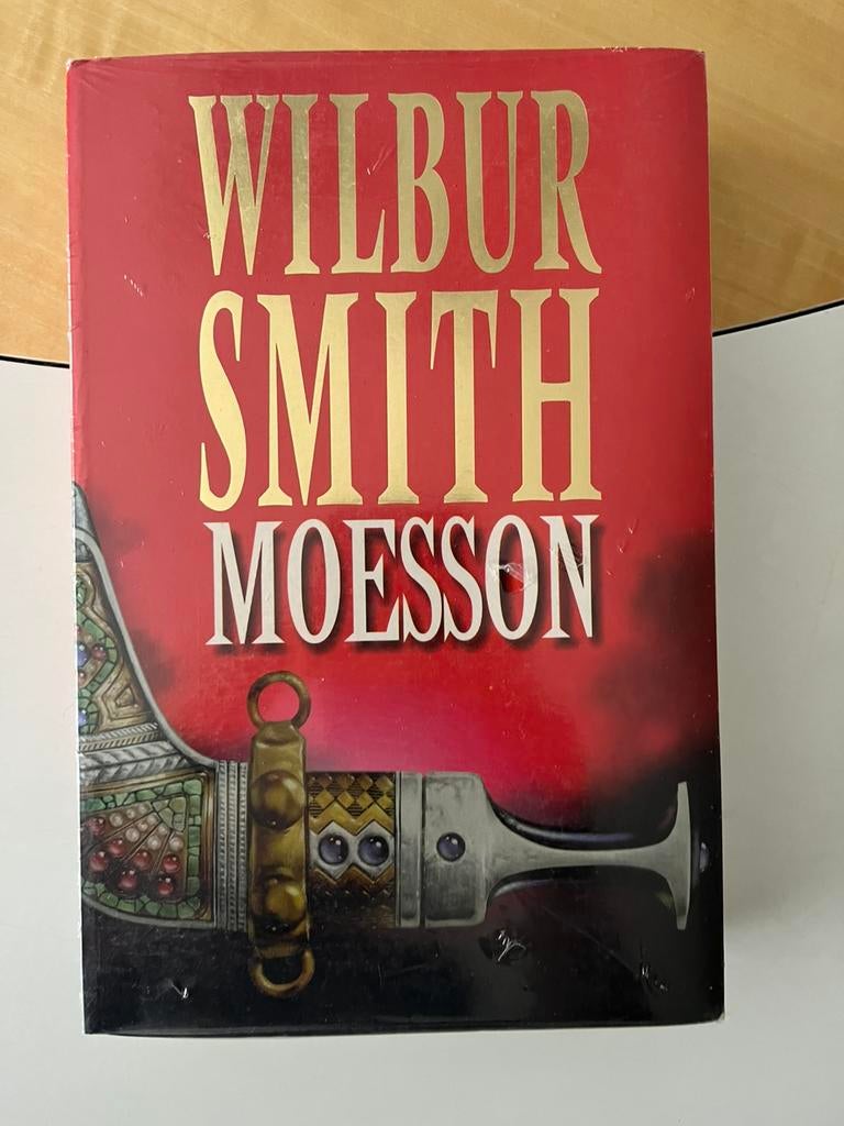 Nieuw in verpakking! Wilbur Smith - Moesson, Nieuw, Ophalen of Verzenden, Nederland, Wilbur Smith
