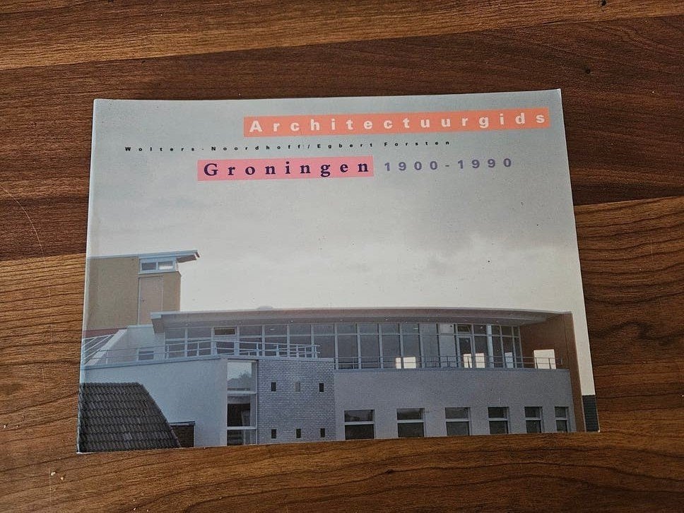 Architectuurgids Groningen 1900-1990, Ophalen of Verzenden, Gelezen, Architectuur algemeen, Johan van der Beek