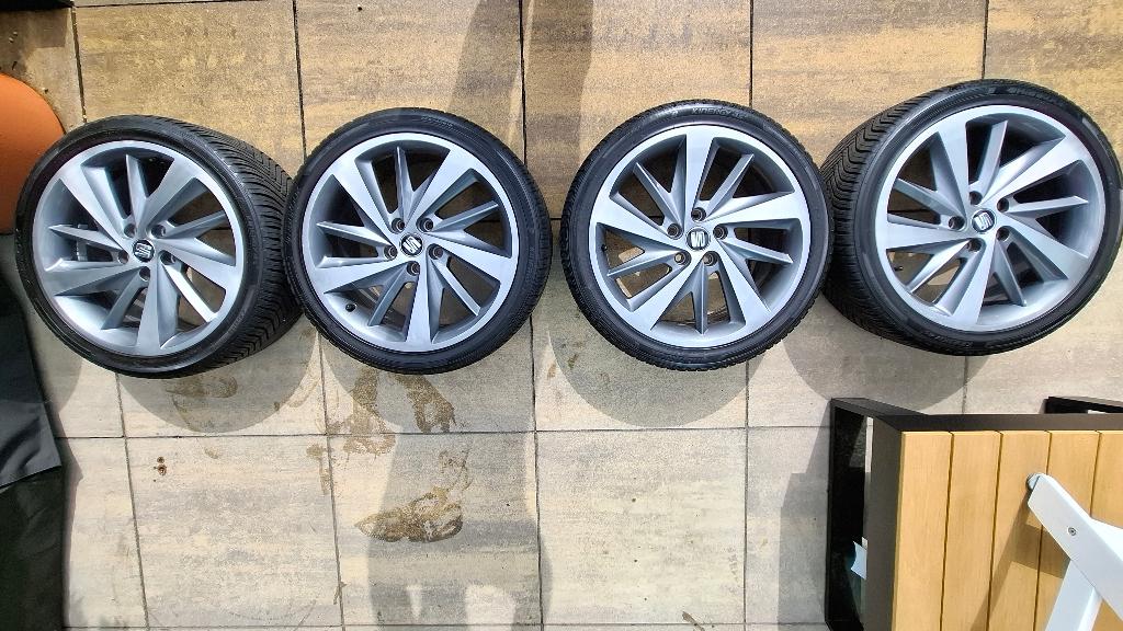 Originele Seat Leon velgen 18 inch | 225 40 18 | gebruikt!, Auto-onderdelen, Banden en Velgen, Ophalen, 18 inch, Velg(en), Zomerbanden