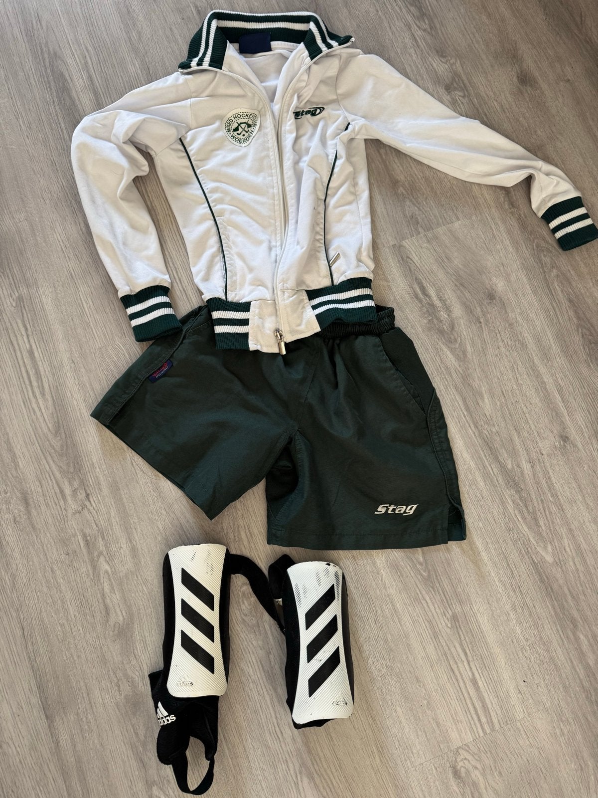 MHCH hockey kleding set met scheenbeschermers, Ophalen, Gebruikt, Jongen of Meisje