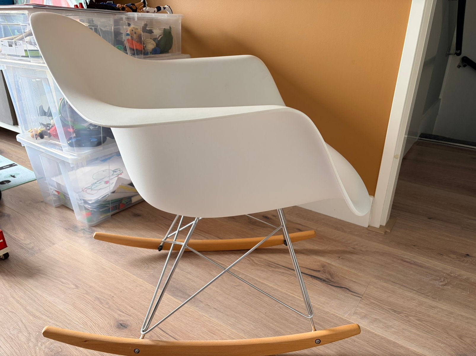 Vitra Eames RAR Replica schommelstoel - wit - moderne look, Ophalen, Hout, Wit, Zo goed als nieuw