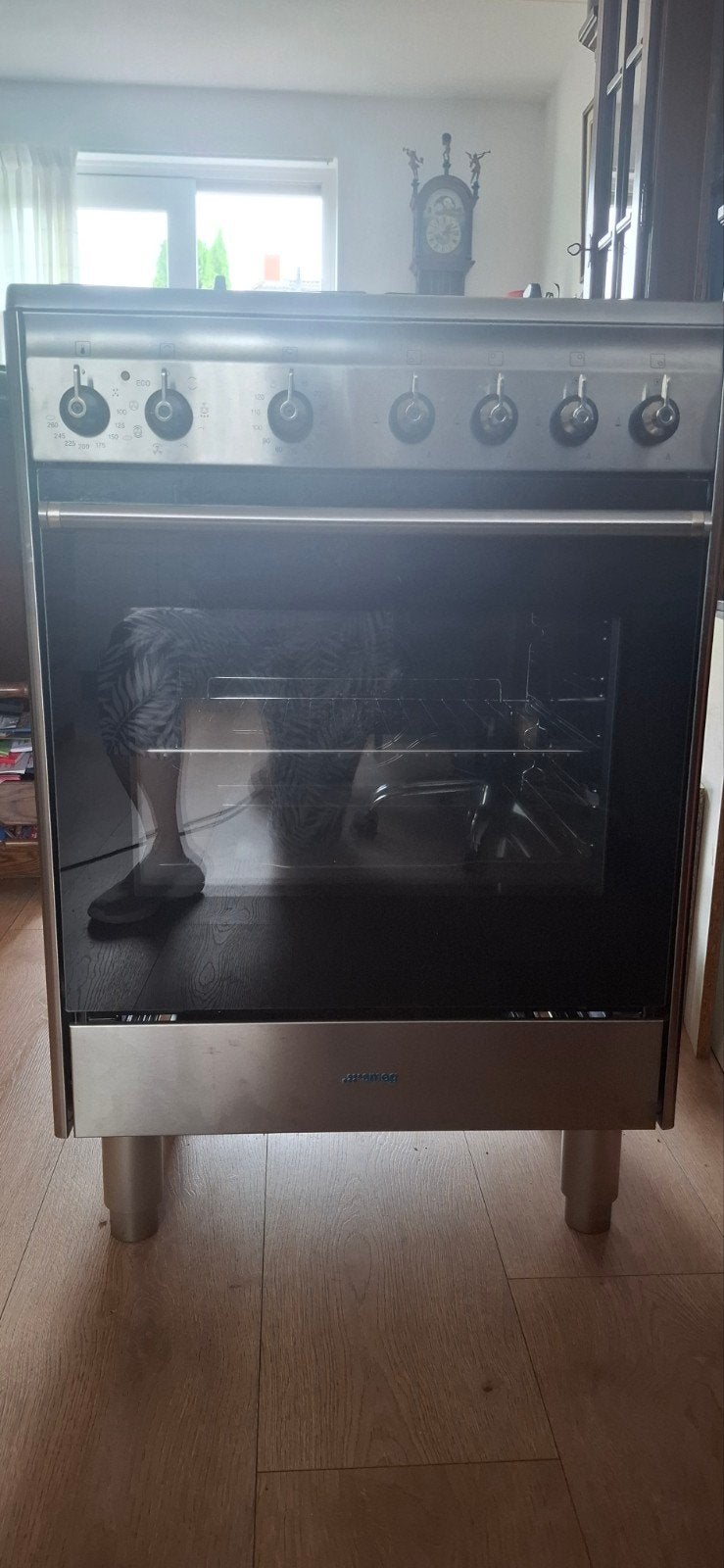 SMEG CX61GMXNLK Gasfornuis met elektrische oven, Witgoed en Apparatuur, Fornuizen, Ophalen, 4 kookzones, Zo goed als nieuw, Energieklasse A of zuiniger