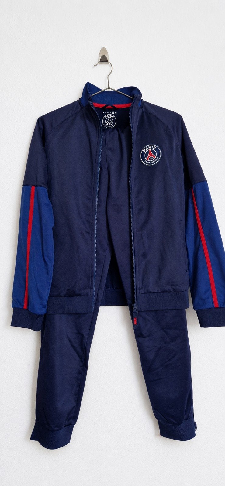 PSG Trainingspak - Donkerblauw met Rood/Blauwe Details, Ophalen of Verzenden, Zo goed als nieuw, Maat 140