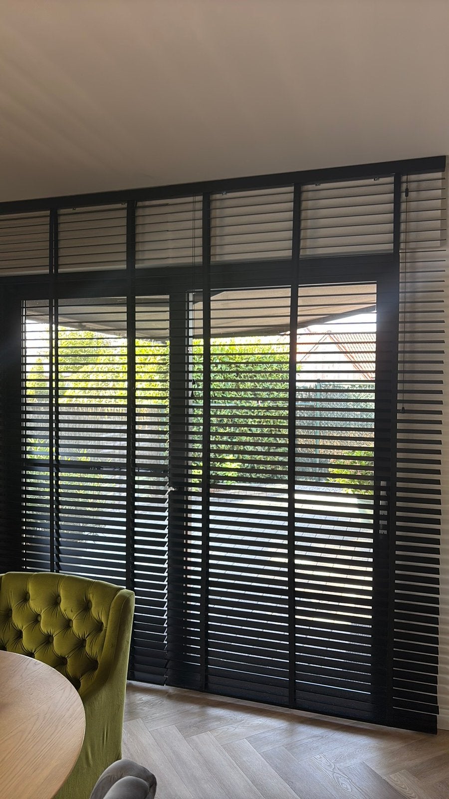 Zwarte houten jaloezie 50mm (200 brx250 hoog), Huis en Inrichting, Ophalen, Jaloezie, 200 cm, Zwart