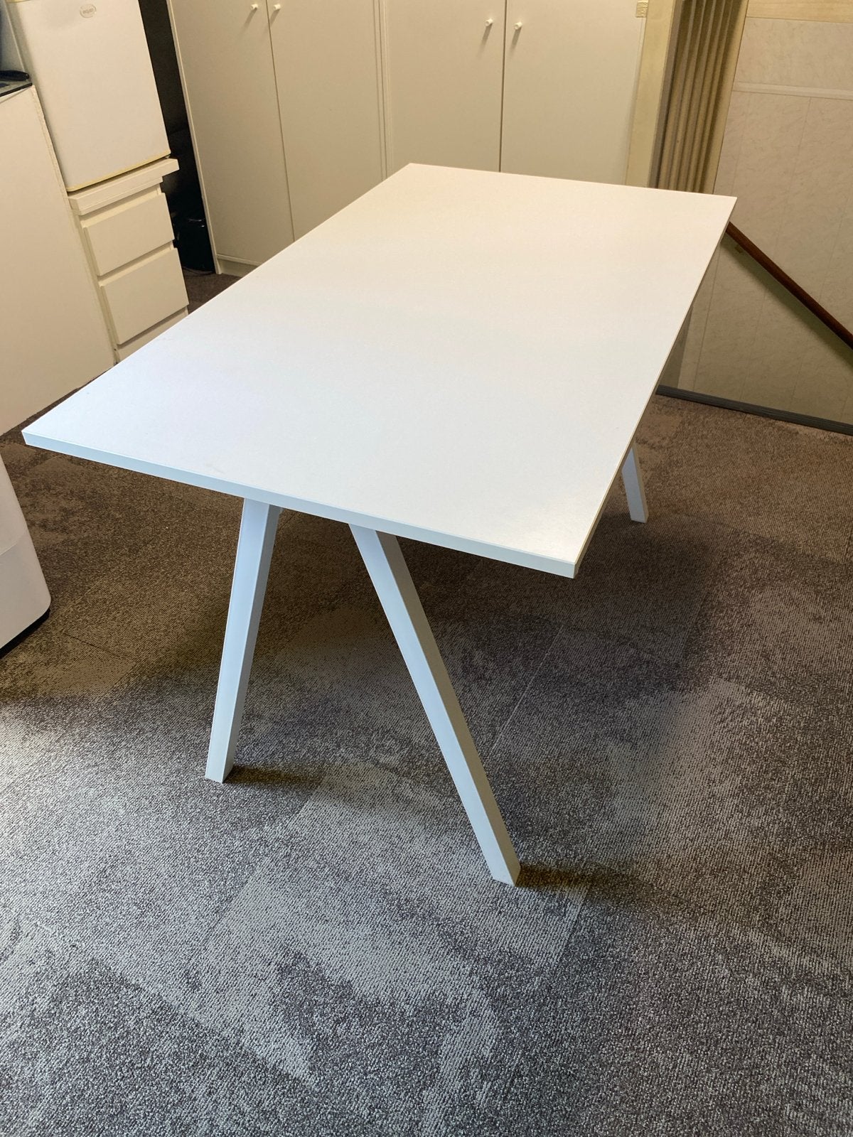 IKEA TROTTEN Bureau Wit 120x70 cm, Huis en Inrichting, Ophalen, Demontabel, Spaanplaat of MDF, Zo goed als nieuw