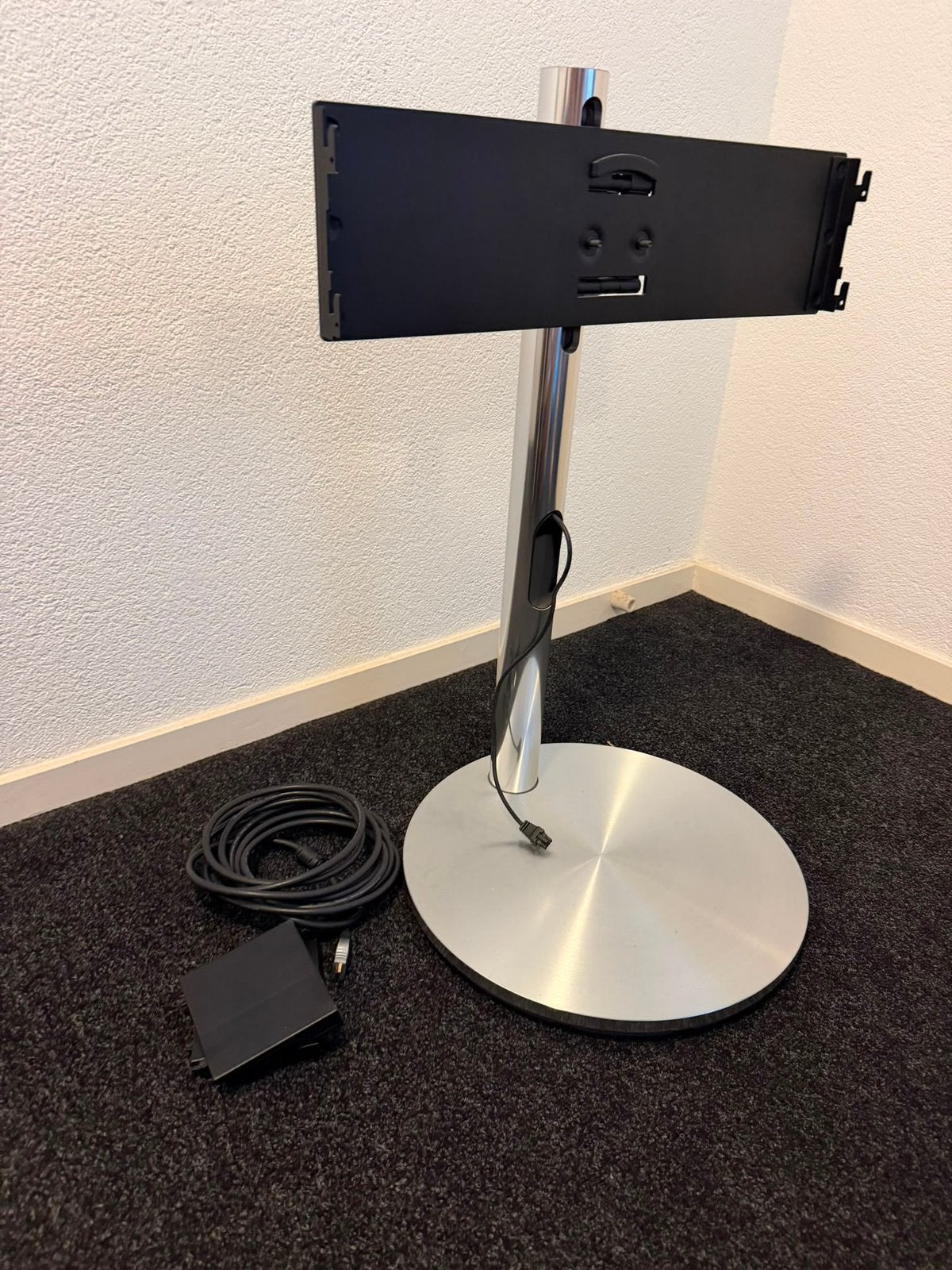 Standaard voor televisie BeoVision 10-32 van B&O, Audio, Tv en Foto, Televisie-accessoires, Ophalen, Gebruikt
