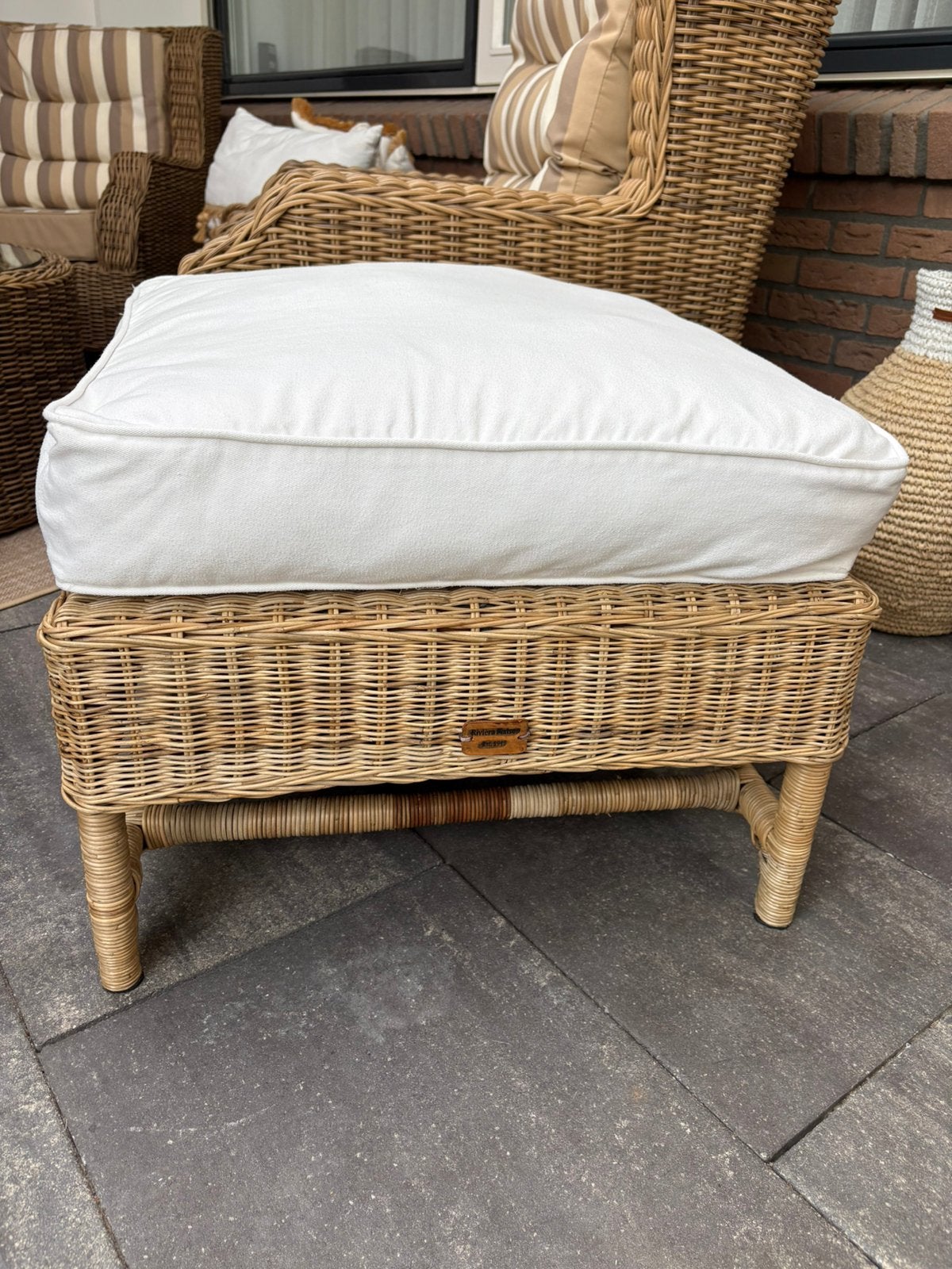 Rivièra Maison Nicolas Footstool (voetenbank / hocker, Ophalen, Gebruikt, Vierkant, Riet of Rotan