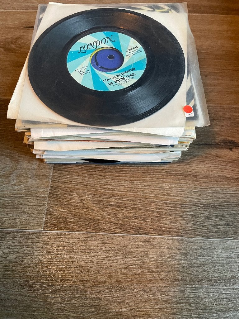 Partij 50 jukebox singles jaren 60 begin 70 (o.a. Nederbeat), Gebruikt, Verzenden, Originele persing, 7 inch