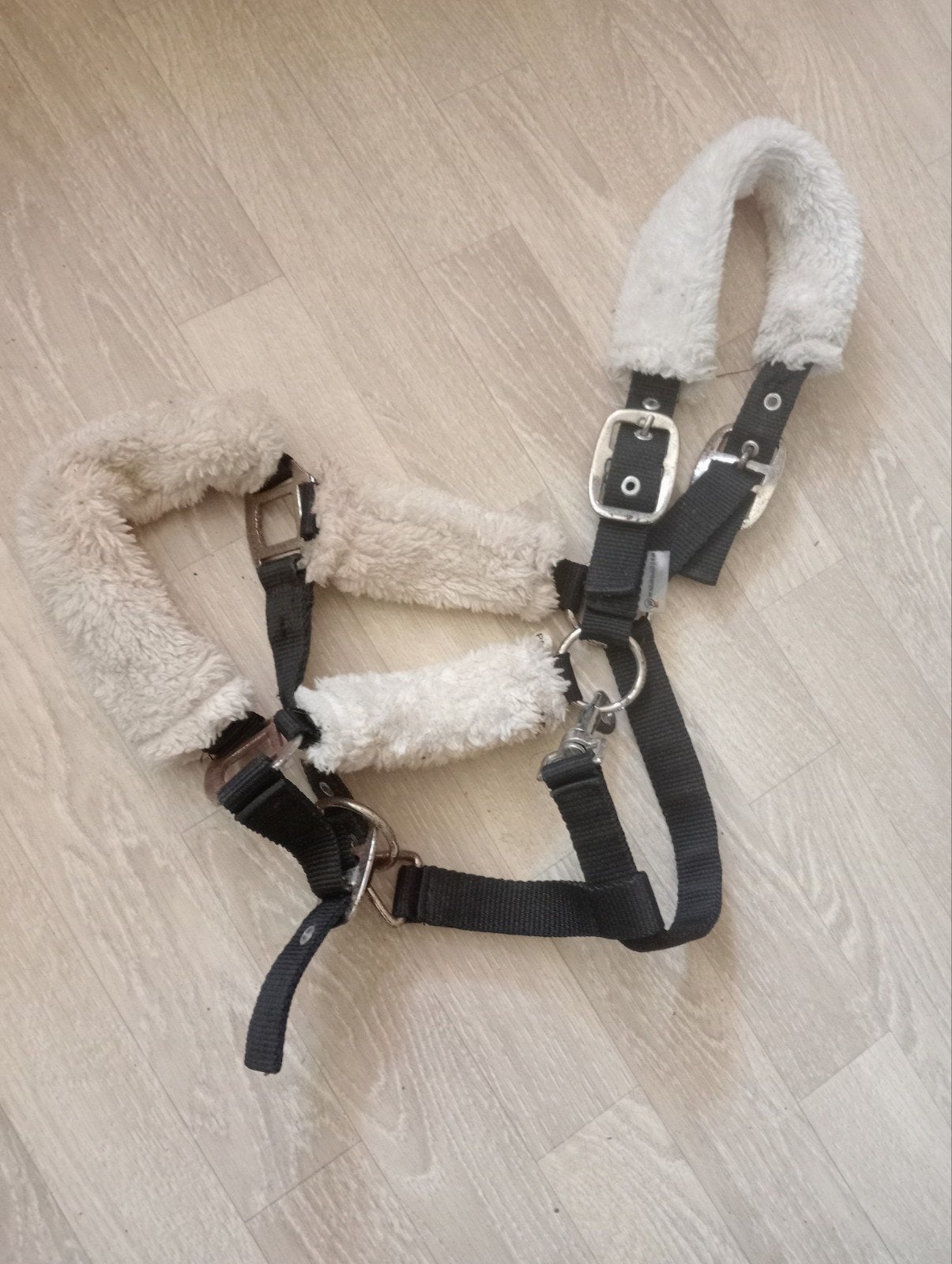 Fijn zwart met creme bont halster mt pony, Dieren en Toebehoren, Ophalen of Verzenden