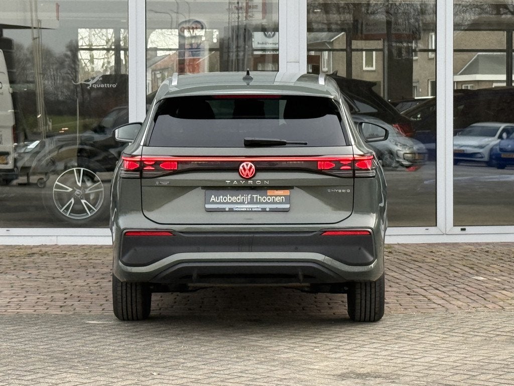 Volkswagen Tayron 1.5 eHybrid Life Edition | stoelverwarming, Auto's, Volkswagen, Stof, 1839 kg, 4 cilinders, 2000 kg