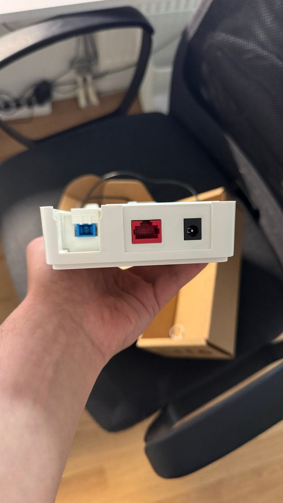 ZTE ZXHN F3100 Glasvezelkastje, Computers en Software, Ophalen of Verzenden, Zo goed als nieuw, Router met modem