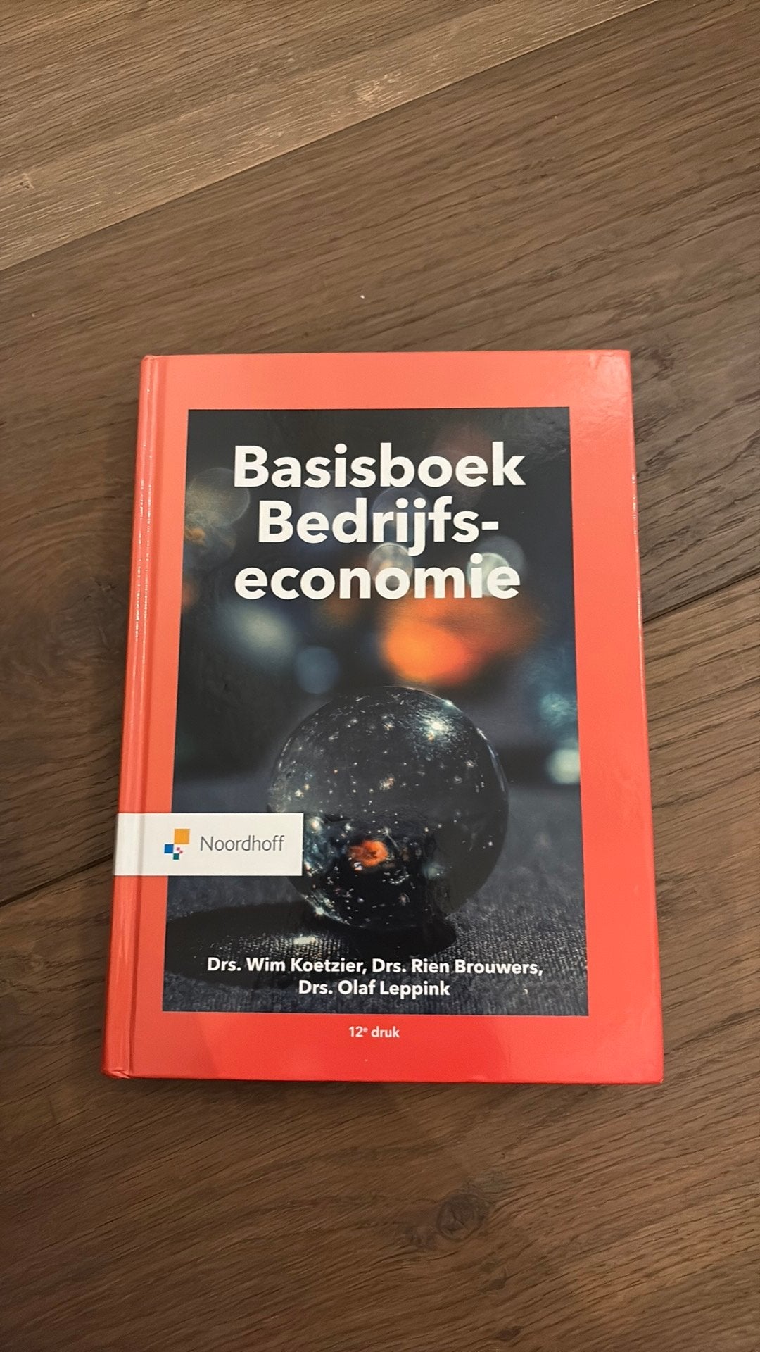 Basisboek Bedrijfseconomie, Ophalen of Verzenden, Zo goed als nieuw, Economie en Marketing