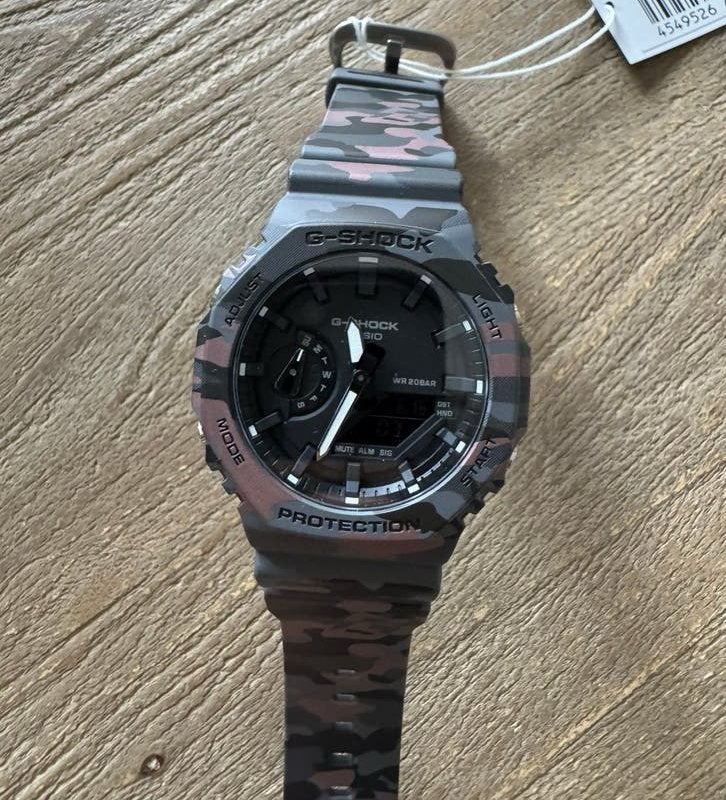 Casio GA-2100CM-8AER, Polshorloge, Overige materialen, Nieuw, Ophalen of Verzenden