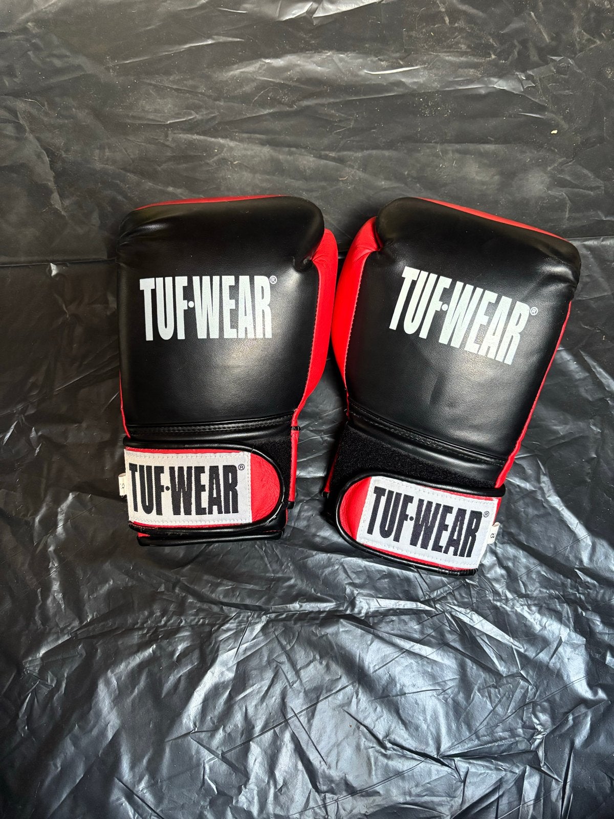 TUF-WEAR Bokshandschoenen - Zwart/Rood, Ophalen of Verzenden, Zo goed als nieuw, Bokshandschoenen