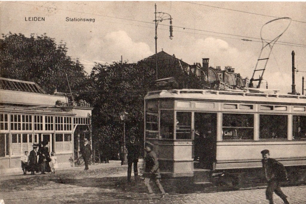 Leiden, Stationsweg met Tram. 6401, Verzenden, Voor 1920, Gelopen, Zuid-Holland