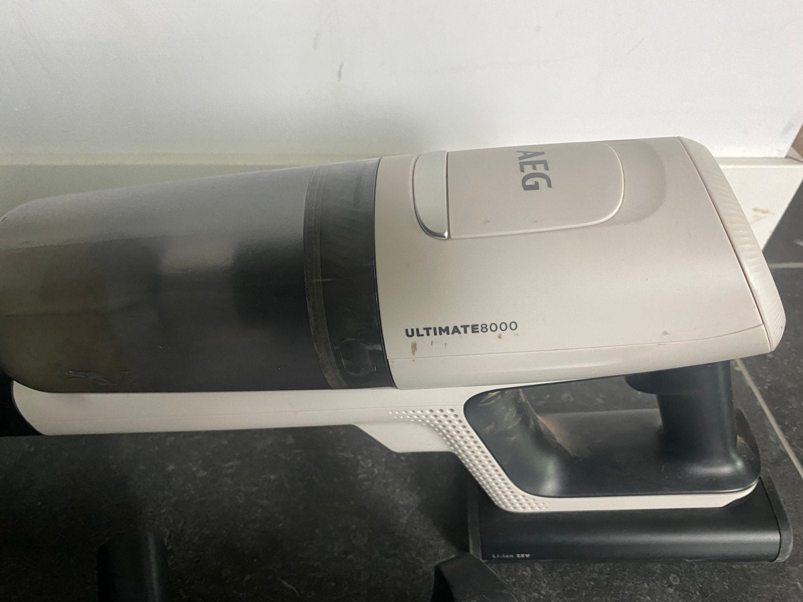 AEG ultimate 8000 steelstofzuiger, Gebruikt, Ophalen of Verzenden, Reservoir, AEG