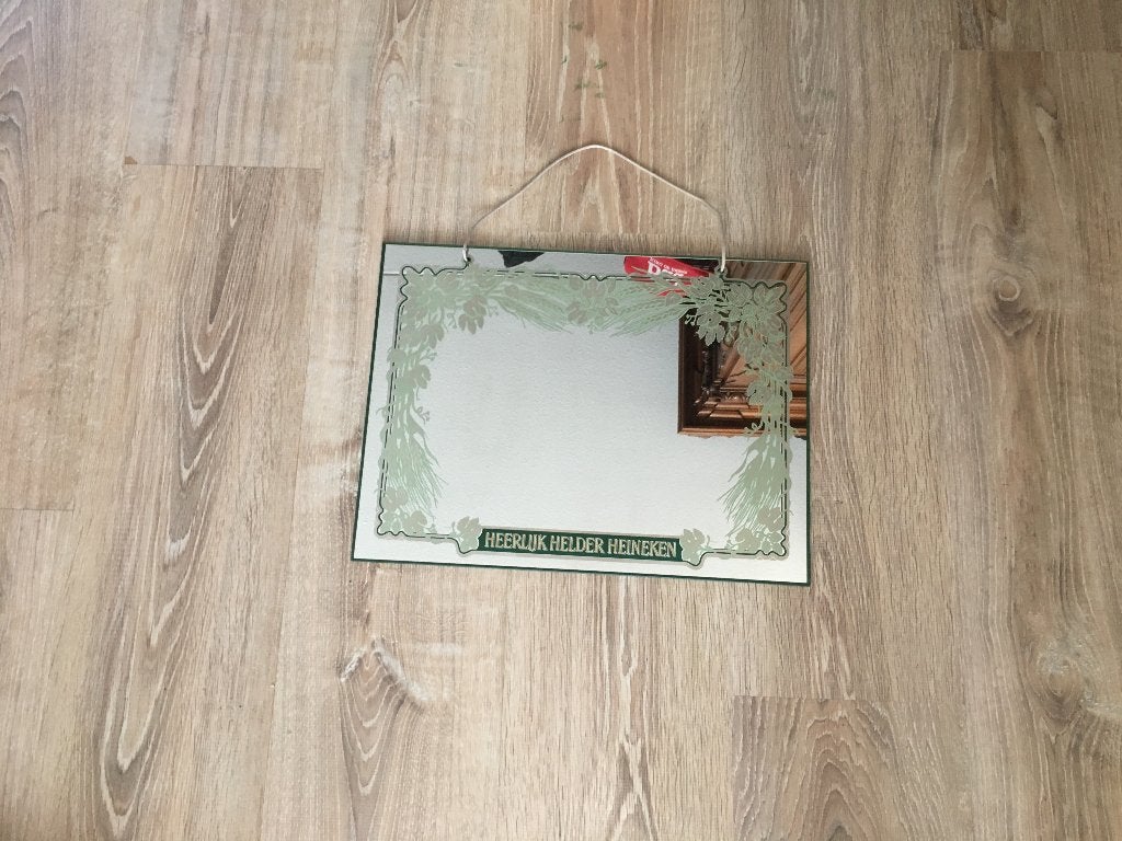 bier spiegel van Heineken  met decor 40 x 30 cm mooi, Verzenden, Zo goed als nieuw, Reclamebord, Plaat of Schild, Heineken