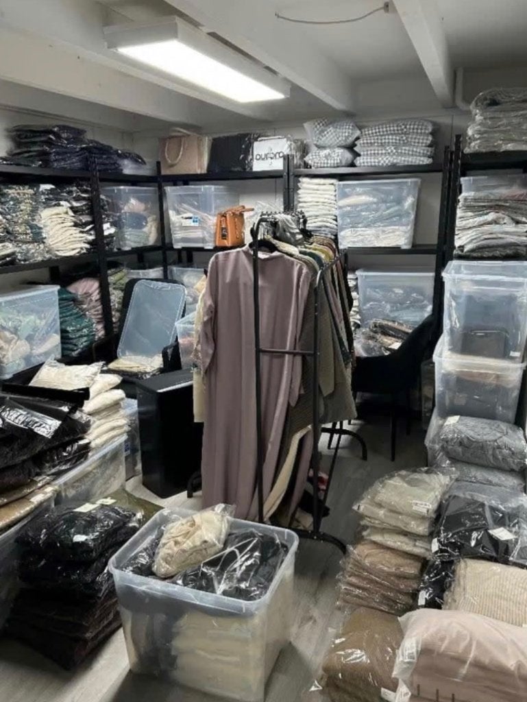 Partij jurken, kaftans, abaya, jassen en tassen, Ophalen of Verzenden, Zo goed als nieuw, Maat 38/40 (M)
