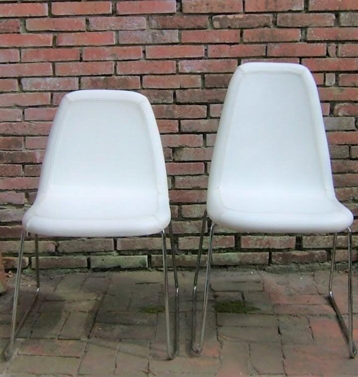 2 Johanson Design Stoelen Game-09-46 - Wit Vinyl, Verchroomd, Ophalen, Twee, Wit, Modern, Scandinavisch design