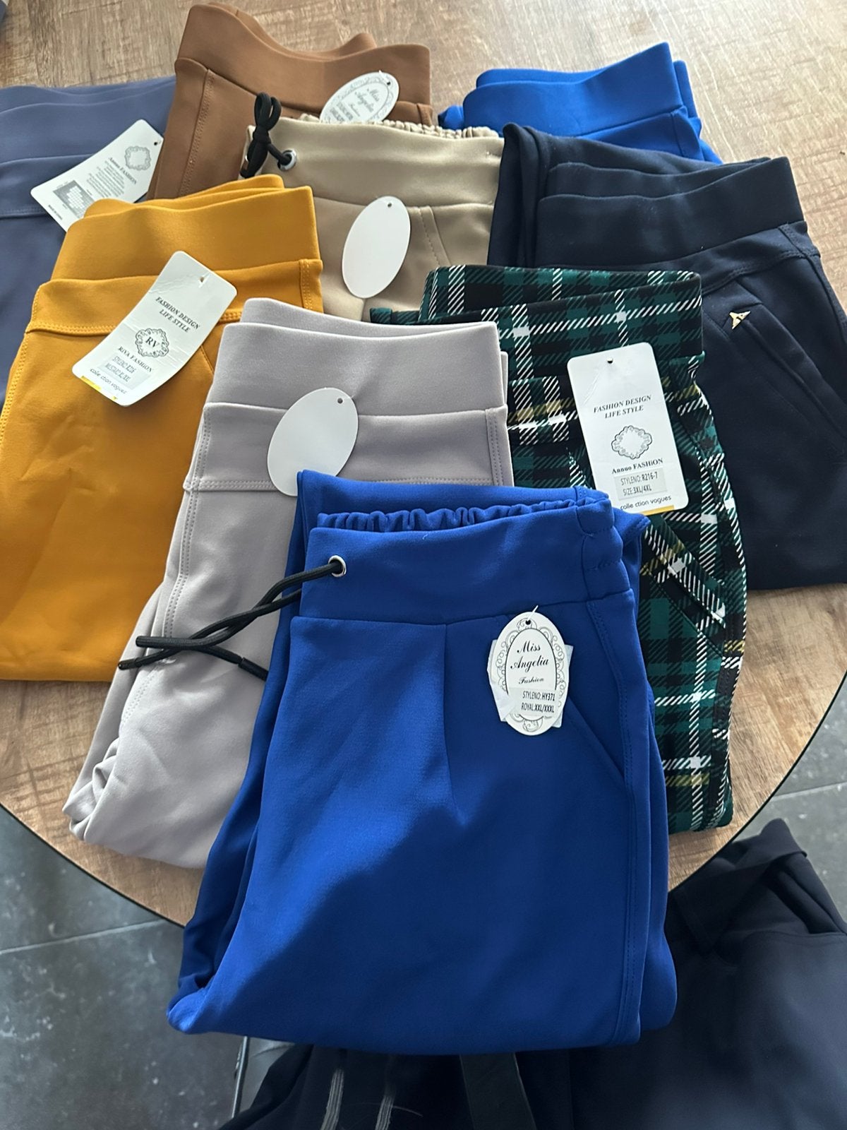 10 comfort broeken. Waarvan 7 splinternieuw, Kleding | Dames, Broeken en Pantalons, Blauw, Maat 46/48 (XL) of groter, Nieuw, Ophalen of Verzenden