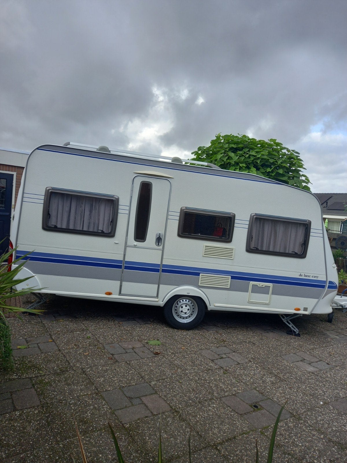 Hobby 450 uf de luxe 2008  1200kg tot 1350kg, Caravans en Kamperen, Vast bed, Reservewiel, Rondzit, Hobby